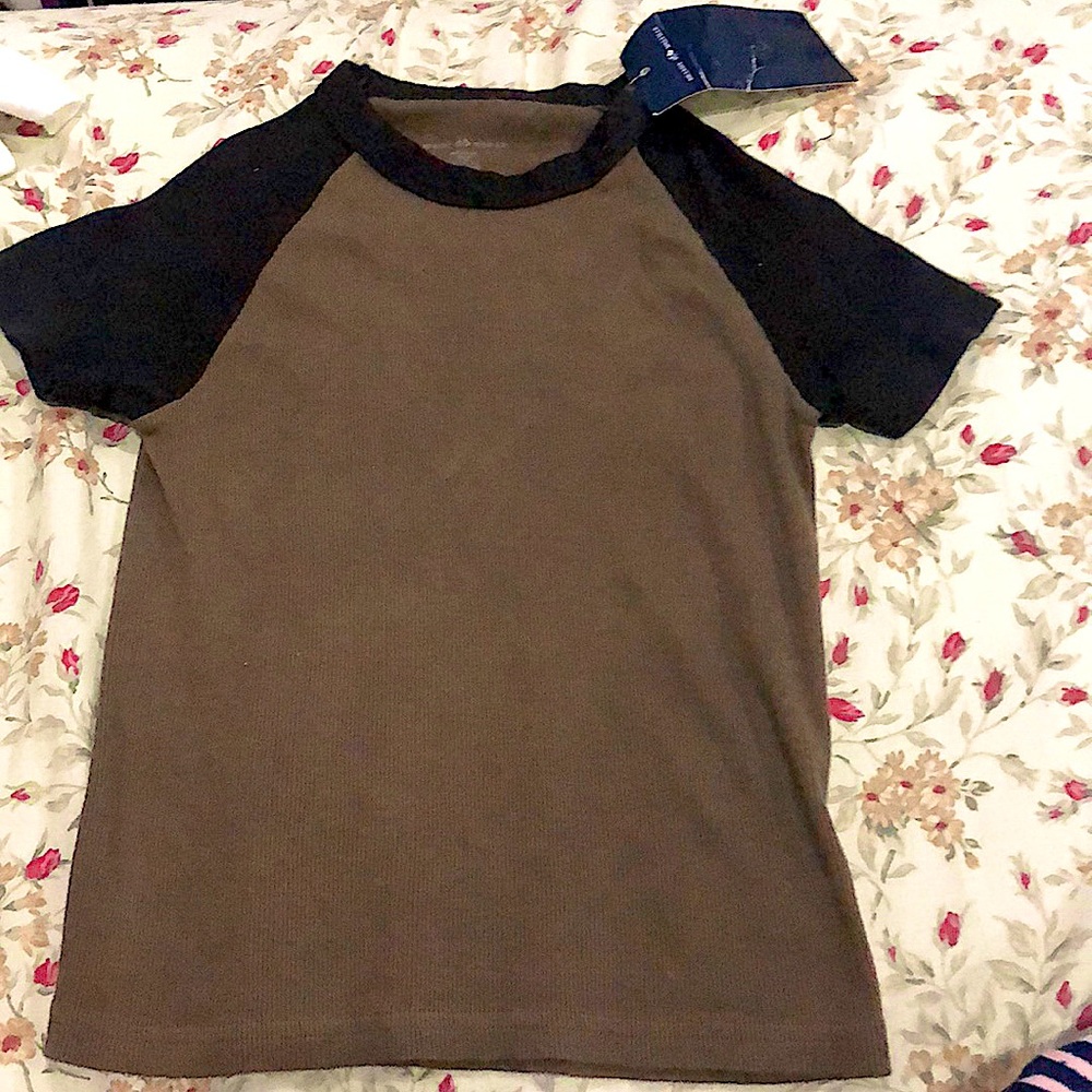 Brandy Melville Bella Ribbed Top in Brown & Black Short Sleeves Cotton Crewneck